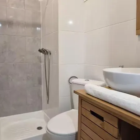 Beautiful Studio Ideal For A Romantic