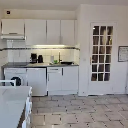 Beautiful Studio Ideal For A Romantic